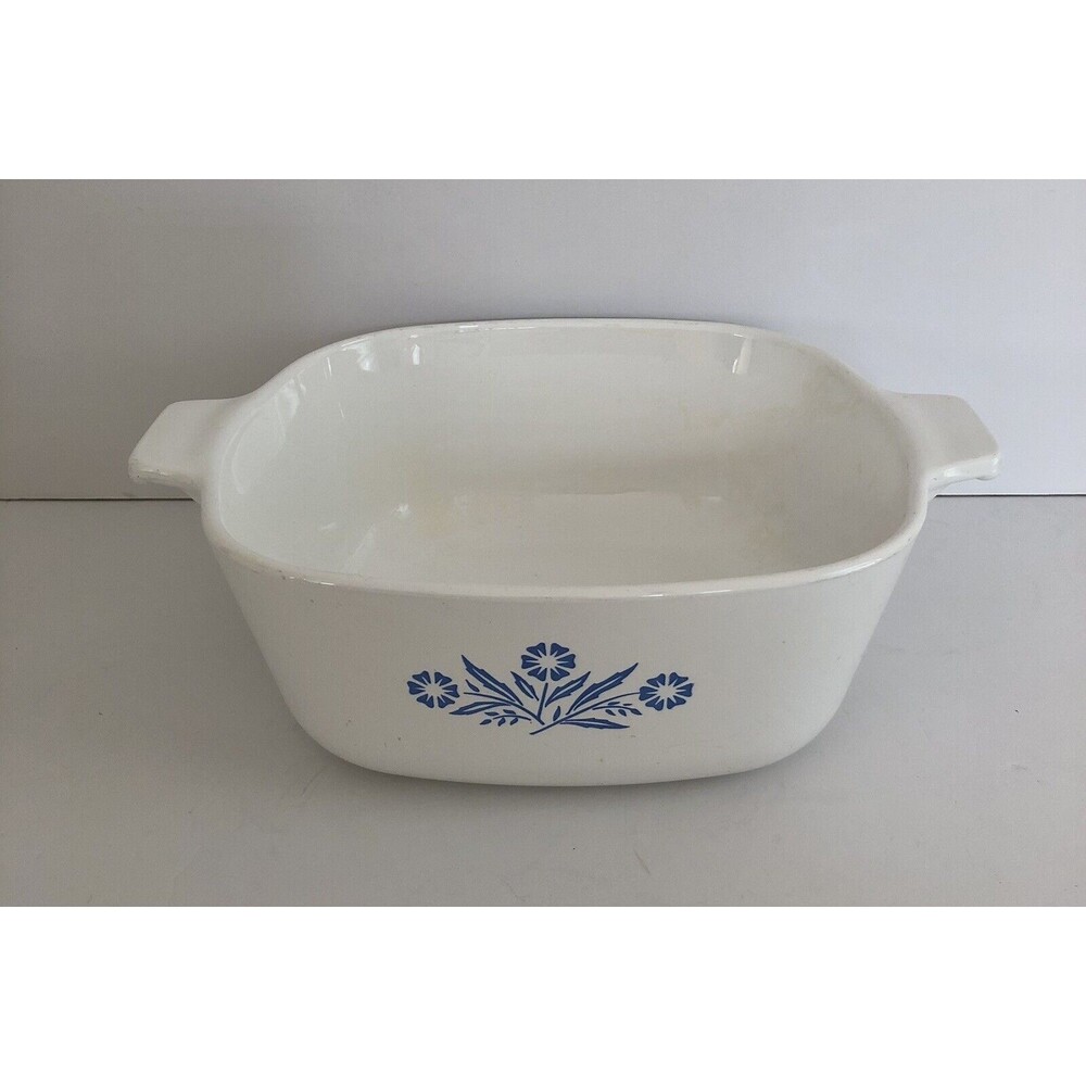 Vintage Corning Ware Cornflower Blue 1 1/2 qt. Casserole Dish P-1 1/2-B Made USA